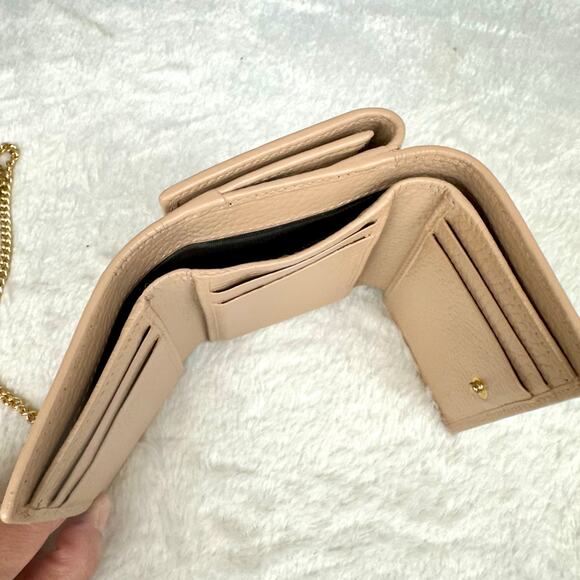 Gucci beige leather compact wallet wristlet with chain - Picture 12 of 16